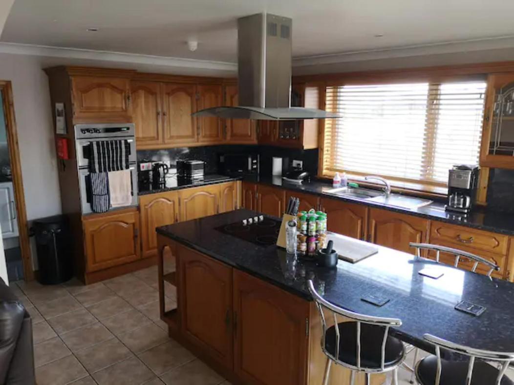 Large Private 3 Bed Bungalow Villa Stornoway  Bagian luar foto
