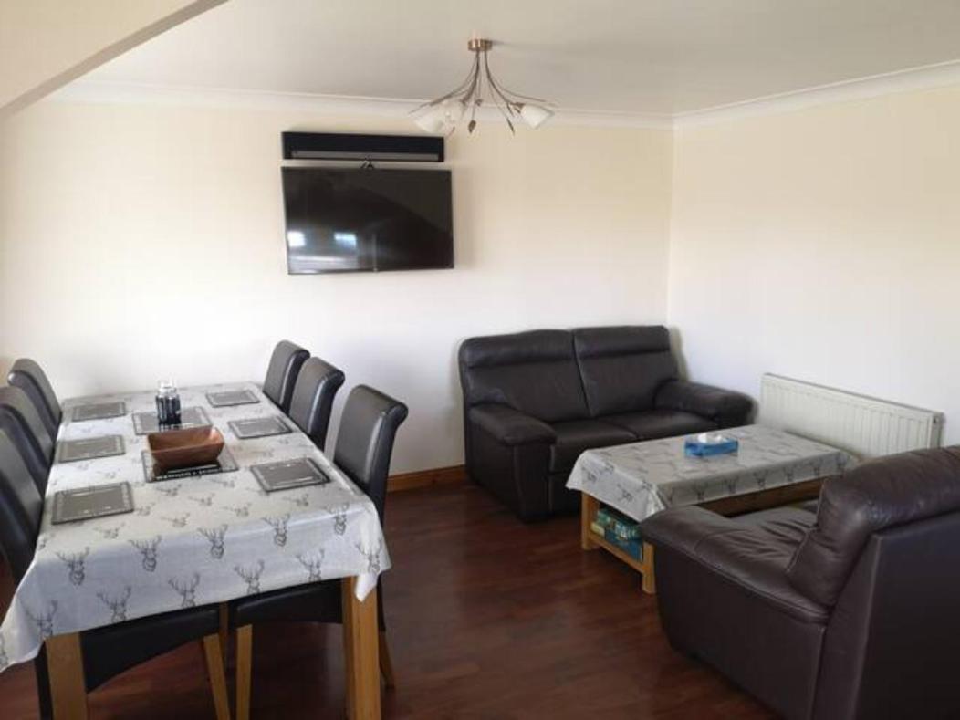 Large Private 3 Bed Bungalow Villa Stornoway  Bagian luar foto